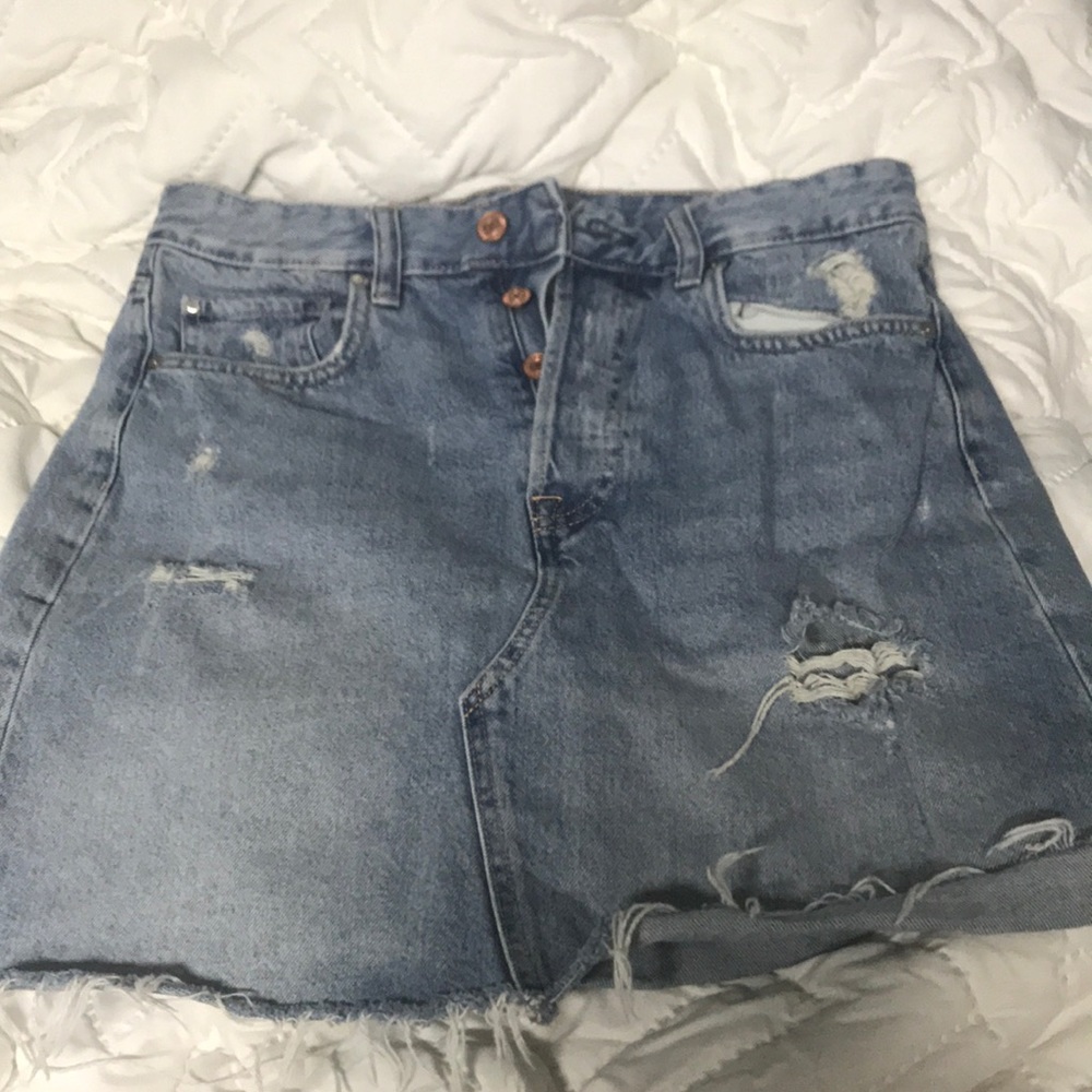denim ripped skirt